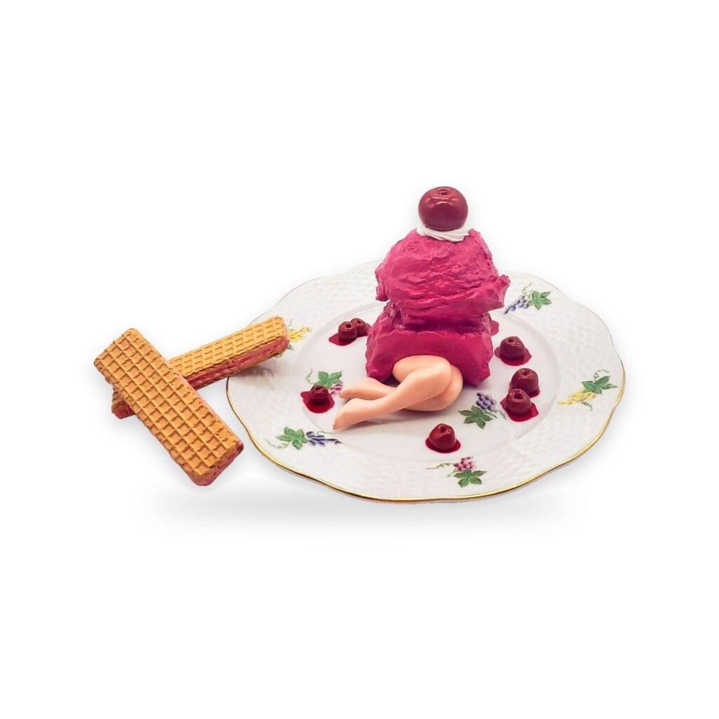 Helada en plato frutilla XS